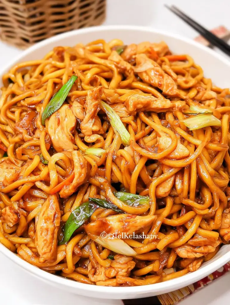 Chicken Lo Mein